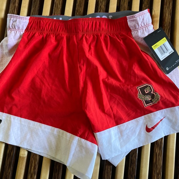 New with Tag Woman’s Nike Shorts with Brown Ivy League Logo - Picture 1 of 6